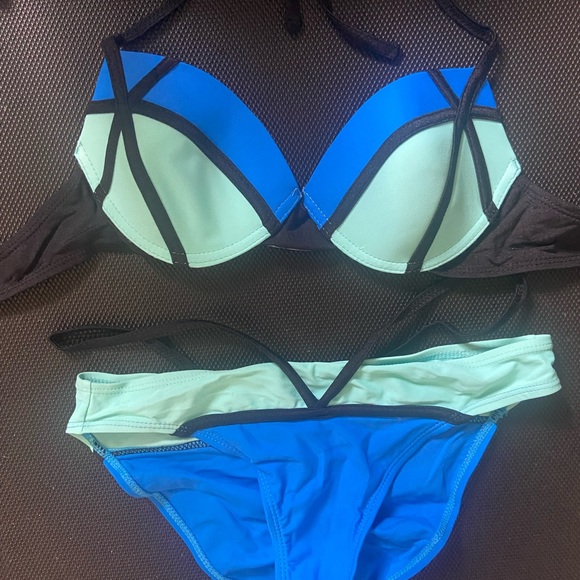 Color block bikini - Picture 2 of 3